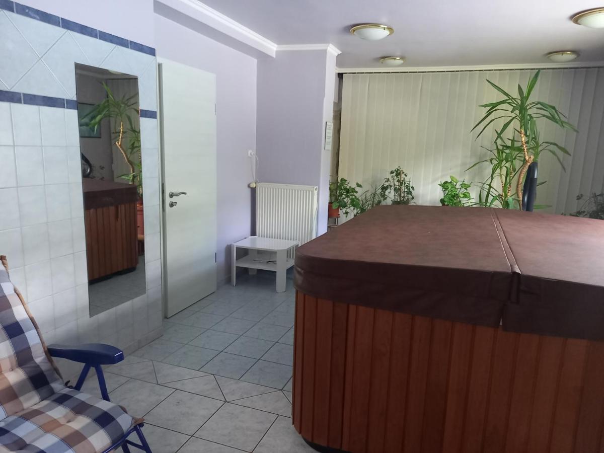 קסזטלי Barbara Wellness Pension מראה חיצוני תמונה
